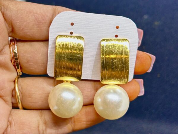 Lisa Korean Pearl Drop Earrings
