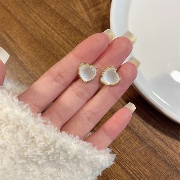 White heart studs - Image 3