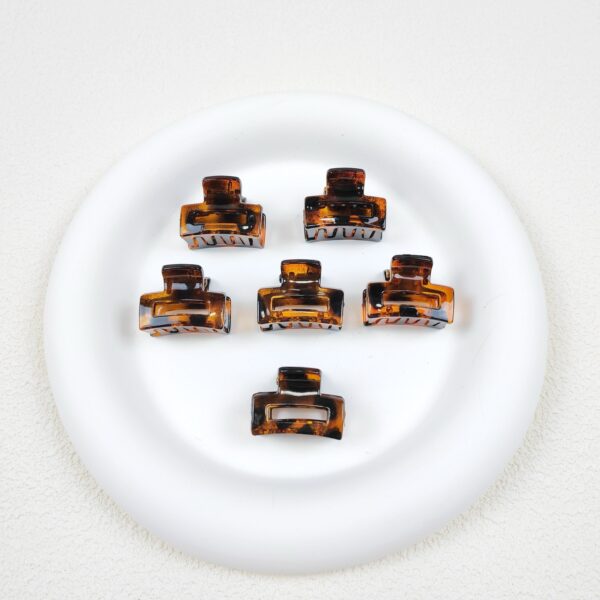 Imported korean assorted hair claws set of 4 - Image 5