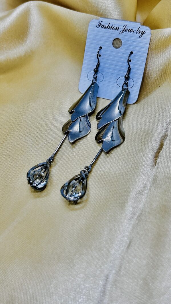 Double Leaf Black Metal Tassel Earrings - Image 2