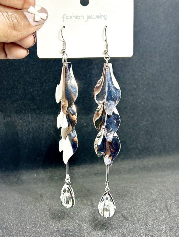 Triple Leaf Drop Tassel Silver Earrings - Image 2